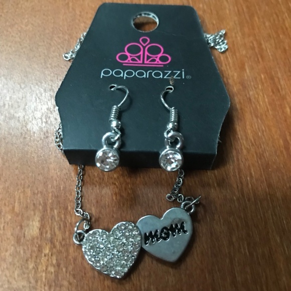 Paparazzi Bundle Necklace and Earrings Set New Lot#12 - Picture 4 of 16